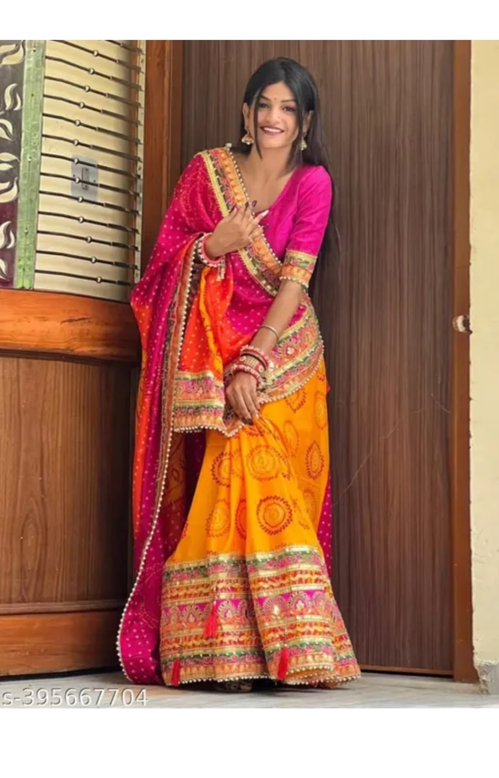 WOMEN'S BANDHANI SAREE WITH LACE BORDER AND UNSTITCHED BLOUSE PIECE