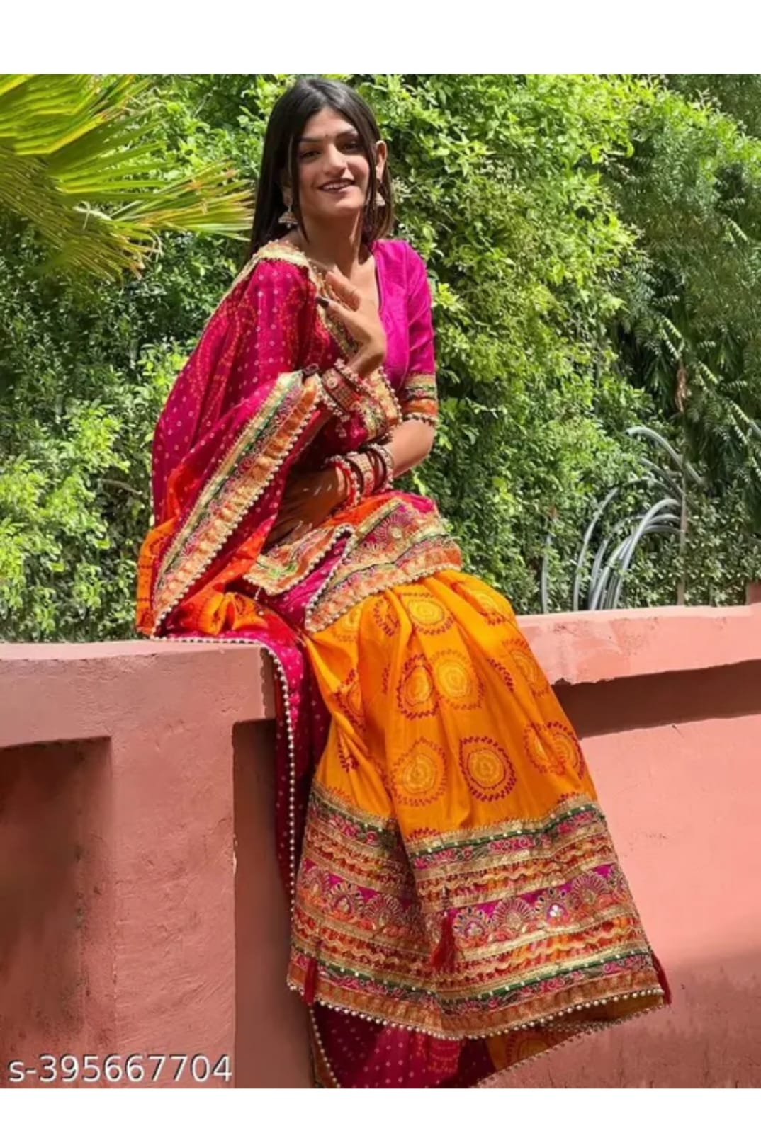 WOMEN'S BANDHANI SAREE WITH LACE BORDER AND UNSTITCHED BLOUSE PIECE